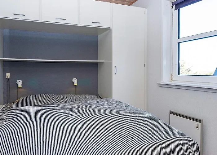 6 Person In Fan By Traum *