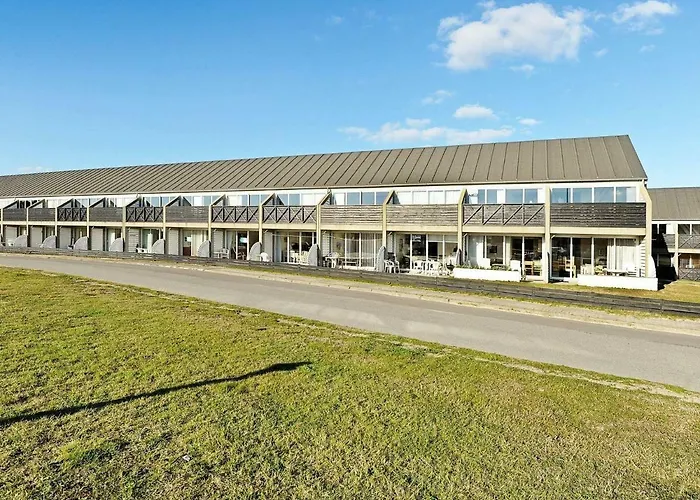 6 Person In Fan By Traum *